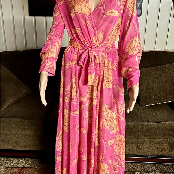 Alexa B Nites • Size 8 • Pink/Orange • Floral Dress • Silver Metallic Thread - Picture 4 of 14